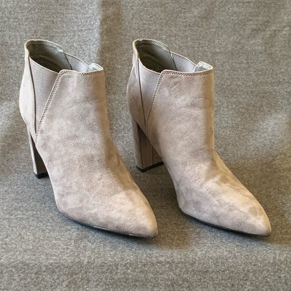 Marc Fisher Shoes - MARC FISHER Kalita Grey Suede Chelsea Boots